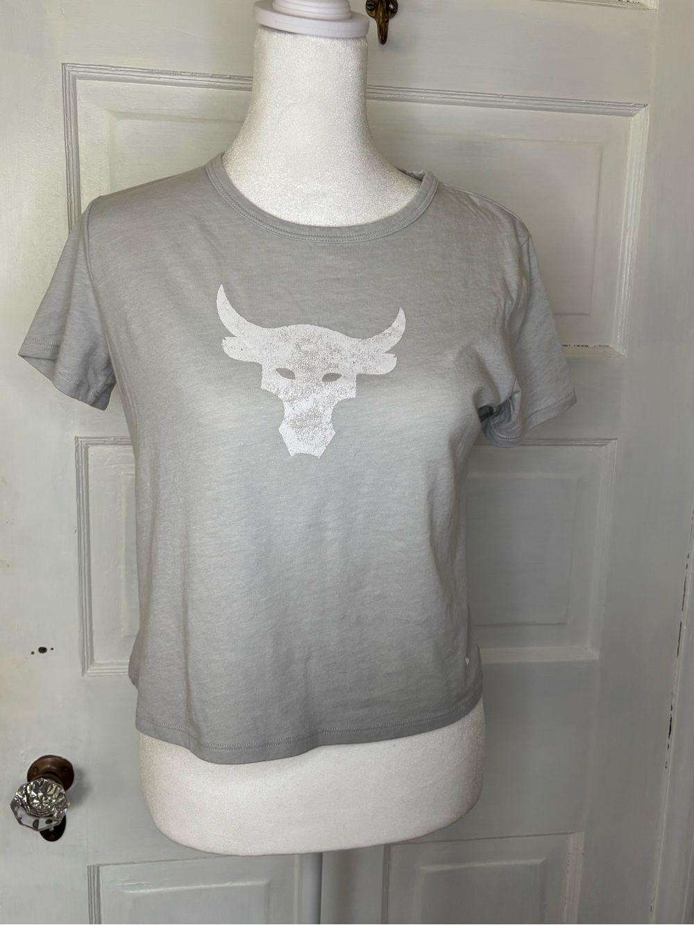 Under Armour Light Gray Crop-Style Tee with Longhorn Graphic